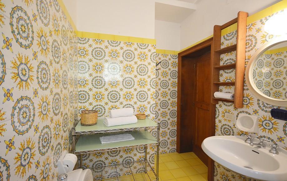 Étage inférieur - chambre double B salle de bain